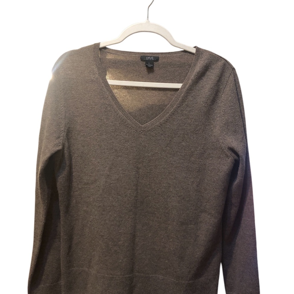 Prive cashmere v neck Carmel sweater. Size L